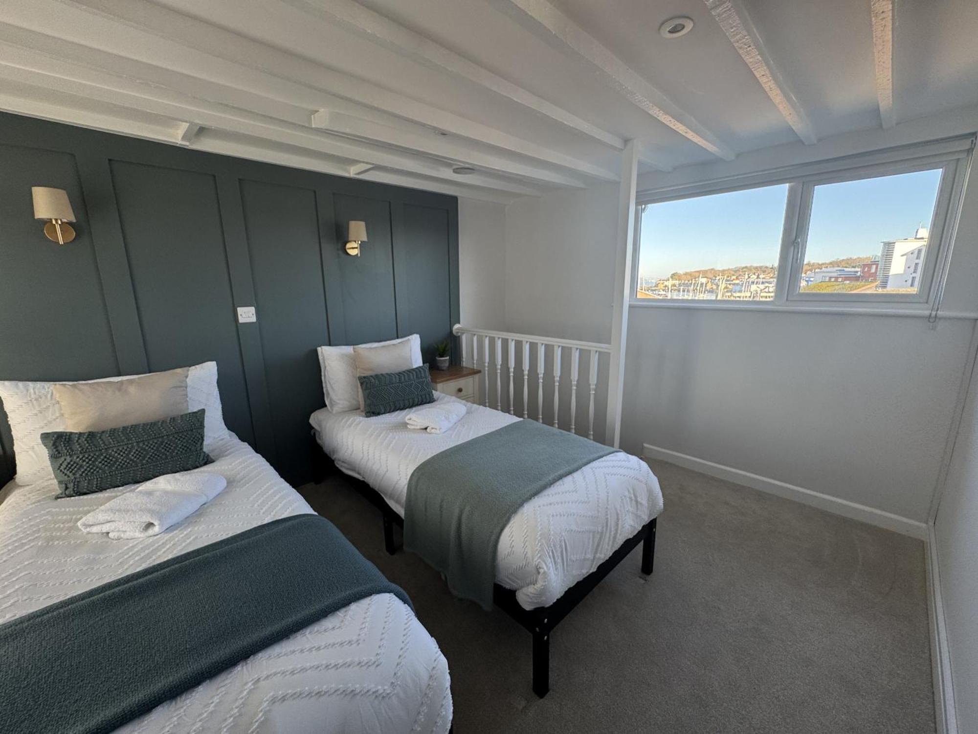 Villa Driftwood House - Luxury Dog-Friendly Townhouse In Cowes, Steps From Marina Cowes  Esterno foto