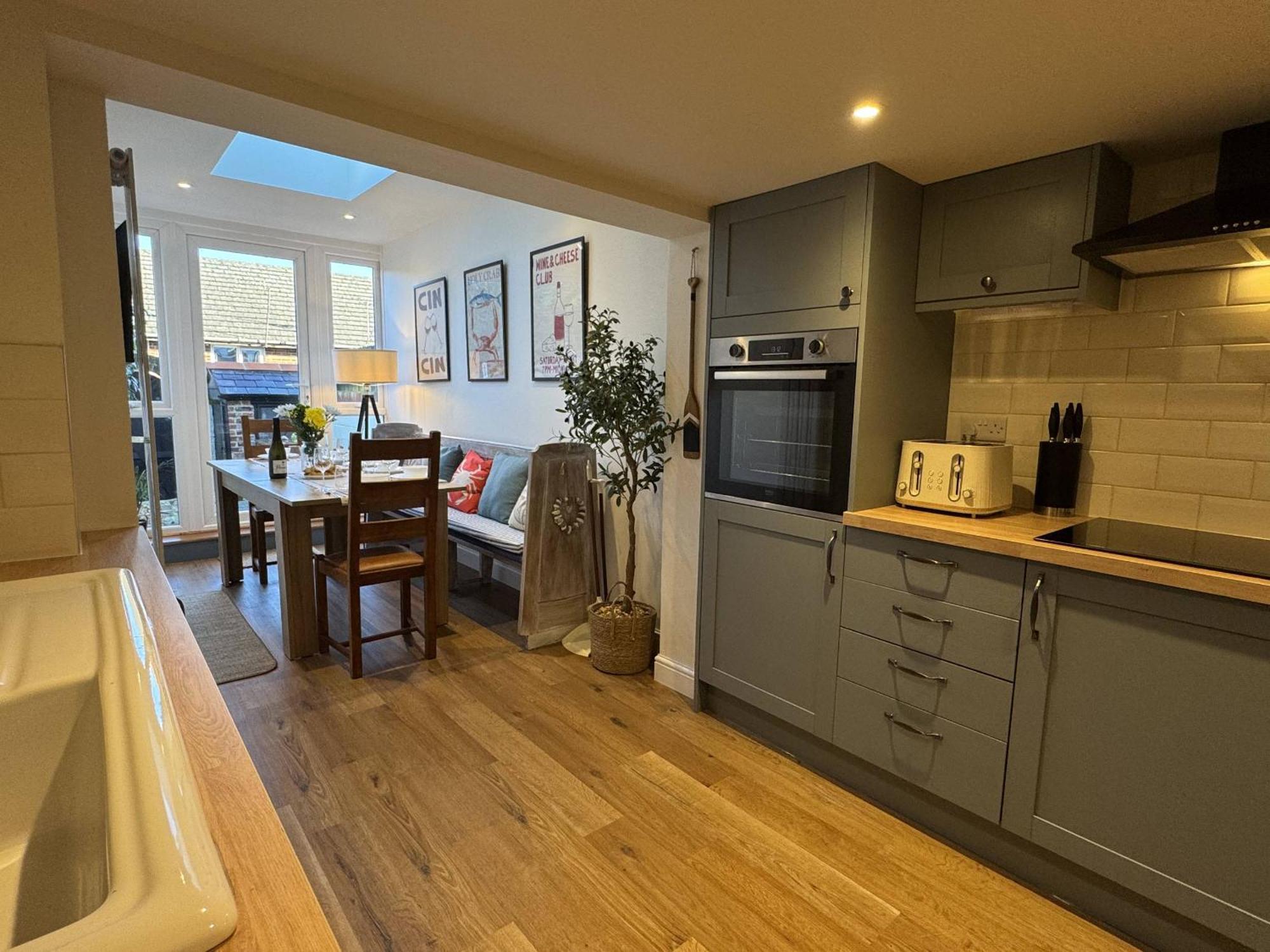 Villa Driftwood House - Luxury Dog-Friendly Townhouse In Cowes, Steps From Marina Cowes  Esterno foto