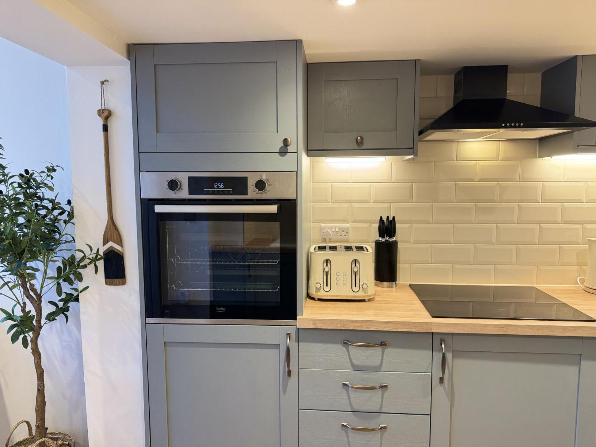 Villa Driftwood House - Luxury Dog-Friendly Townhouse In Cowes, Steps From Marina Cowes  Esterno foto